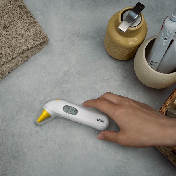 مقياس حرارة الأذن براون IRT3030 - 5