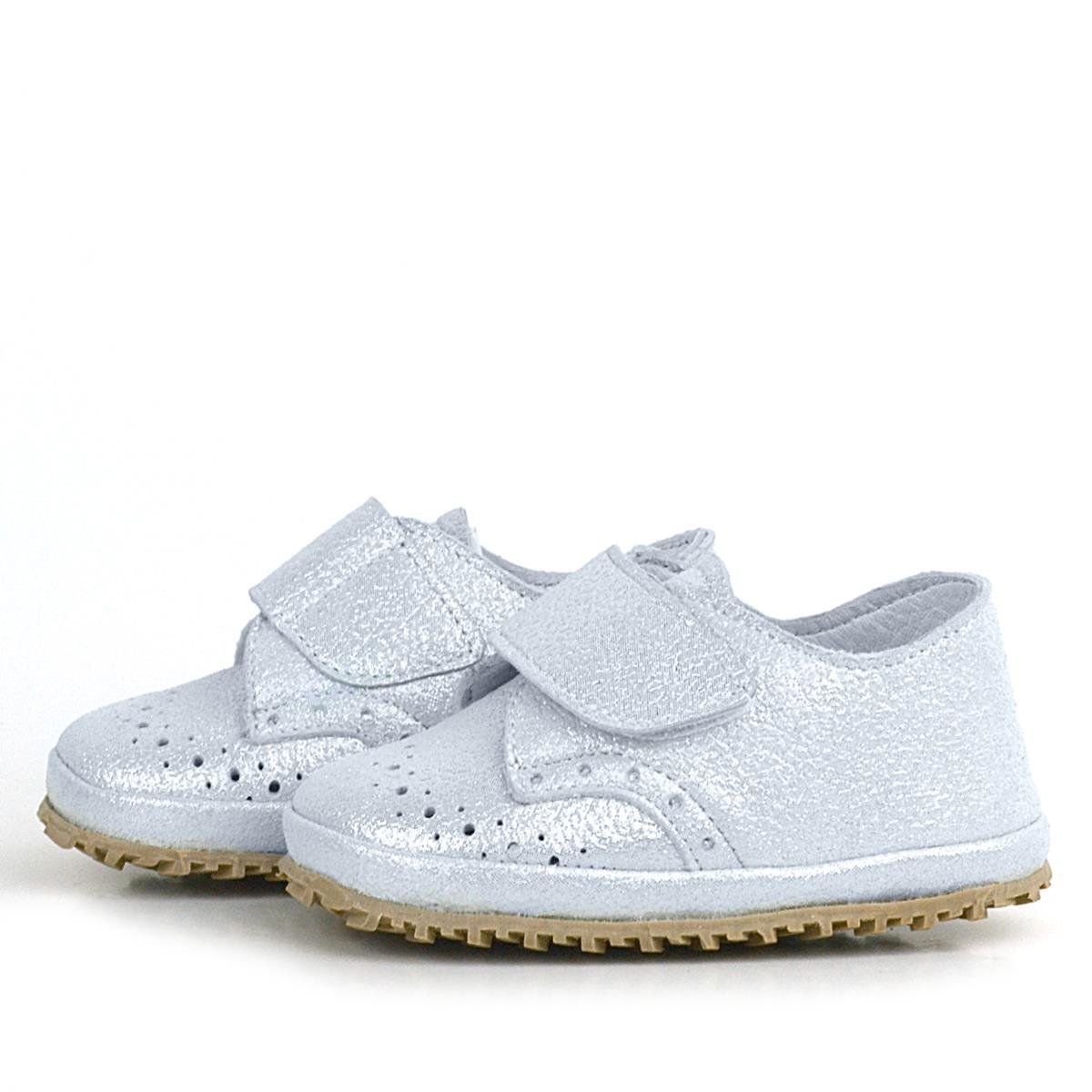 حذاء أطفال من الجلد الطبيعي بشريط فيلكرو باللون الرمادي الفضي - 4
