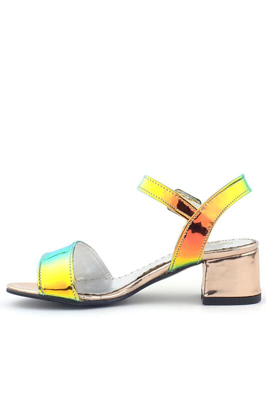 حذاء سهرة بناتي بكعب سميك وتفاصيل حجرية باللون الأخضر النحاسي بتصميم هولوغرام - 2