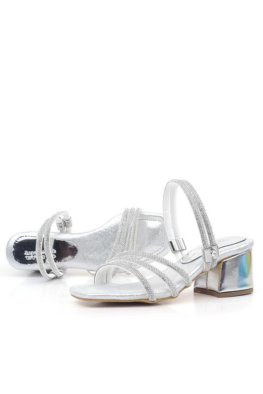 نعال جودي سيلفر ستون للبنات بكعب عالٍ - 5