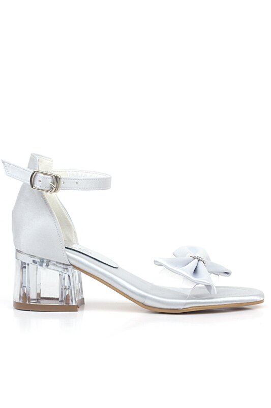 حذاء جيسي سيلفر ساتان ريبون للبنات بكعب عالٍ - 2