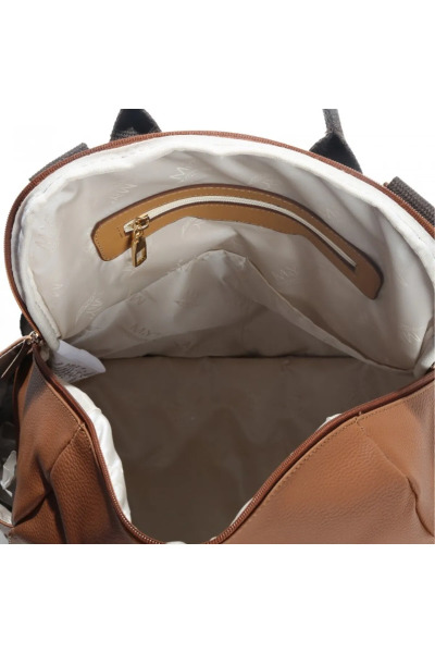 حقيبة ظهر هوليفيرا الجلدية للعناية بالأم والطفل من إم آند واي 7260 بلون بني - 5