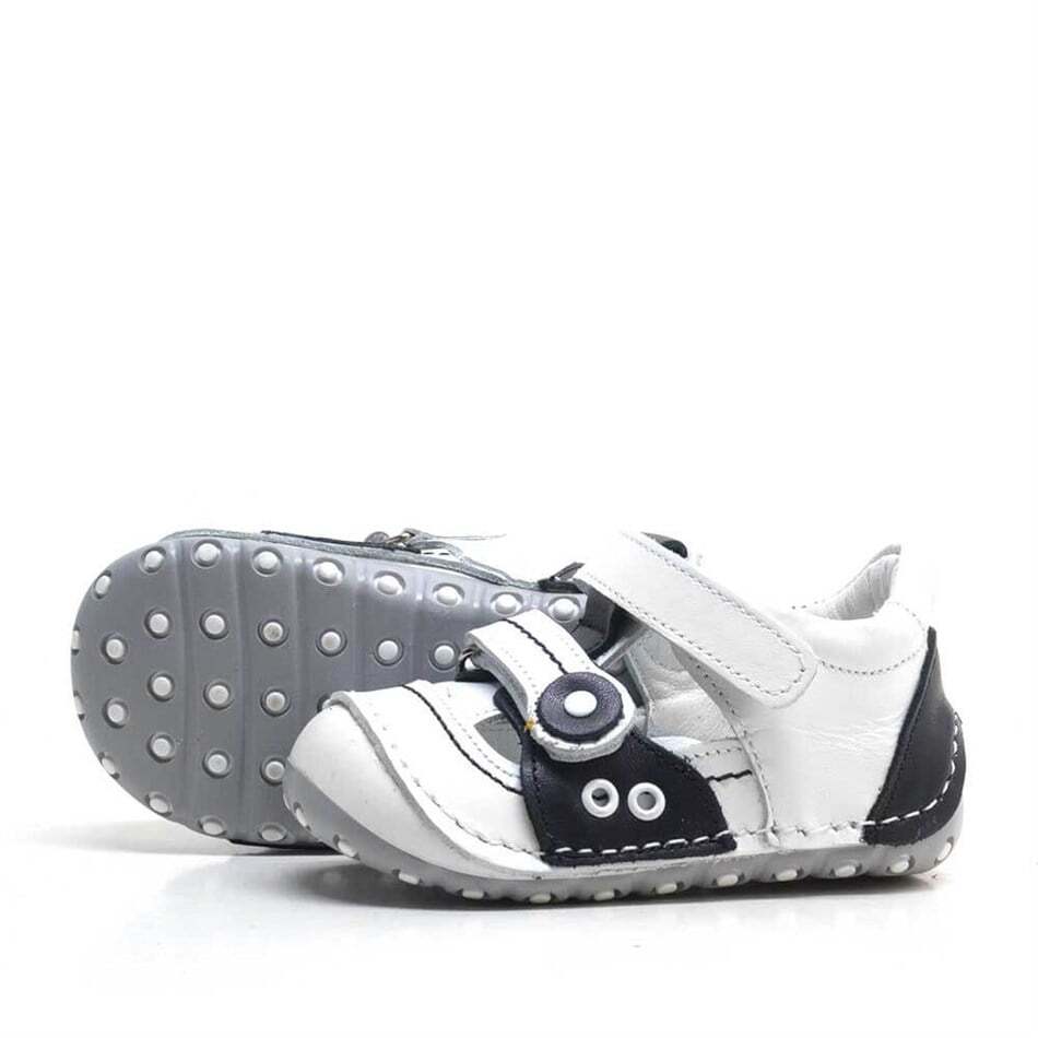 حذاء نينو بيبي فان من الجلد الطبيعي باللونين الأبيض والأسود للخطوة الأولى - 4