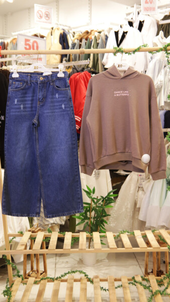 طقم بدلة بناتي مكون من قطعتين للأعمار من 8 إلى 14 عامًا SET0399 - 3