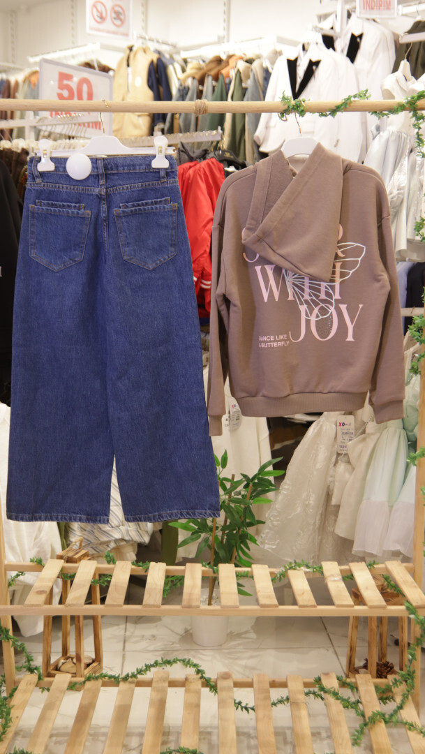 طقم بدلة بناتي مكون من قطعتين للأعمار من 8 إلى 14 عامًا SET0399 - 4