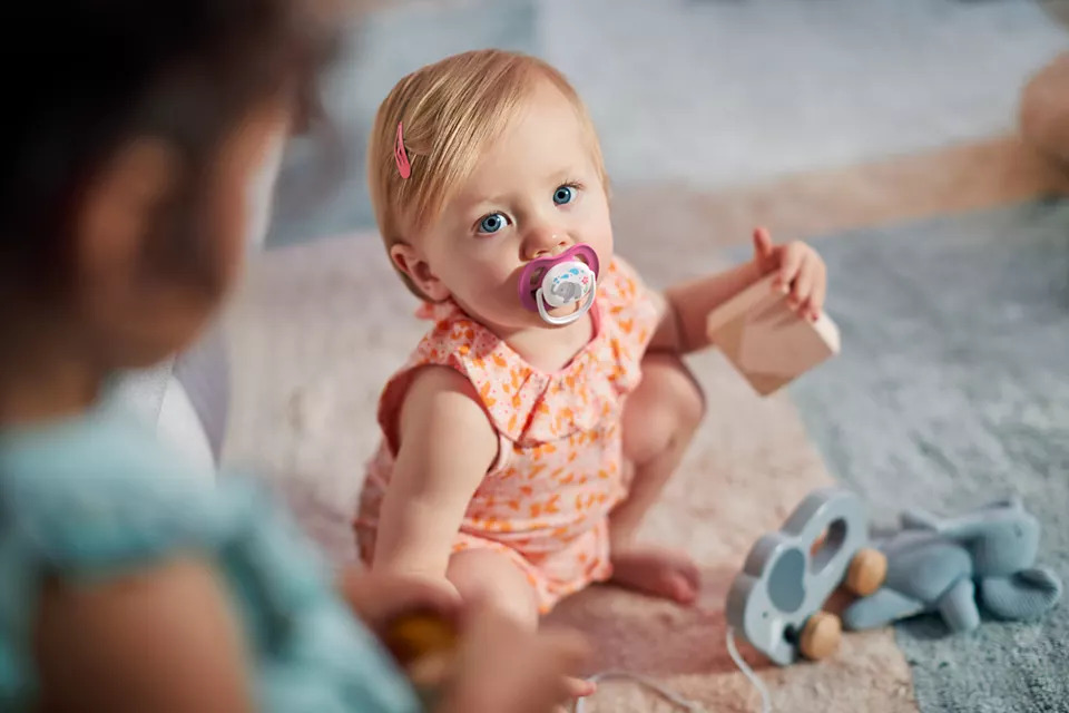Philips Avent Ultra Air Emzik 6-18 Ay Kız - 6