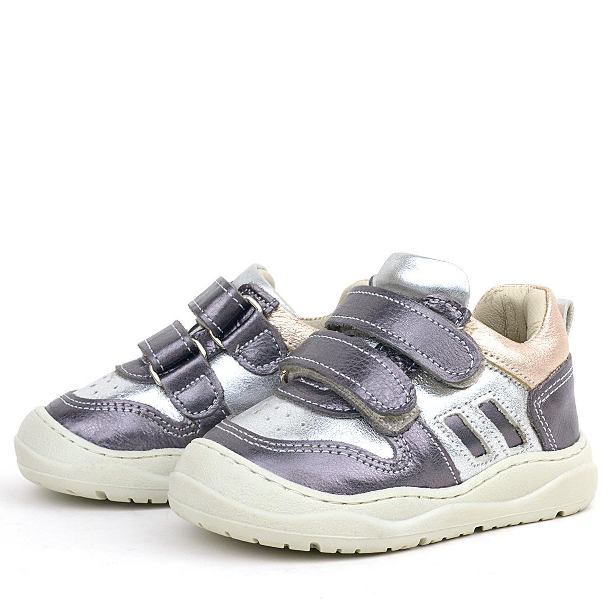 حذاء رياضي للأطفال من جلد طبيعي من ماركة راكر بلاس شاجي بلون فضي بلاتيني - 5