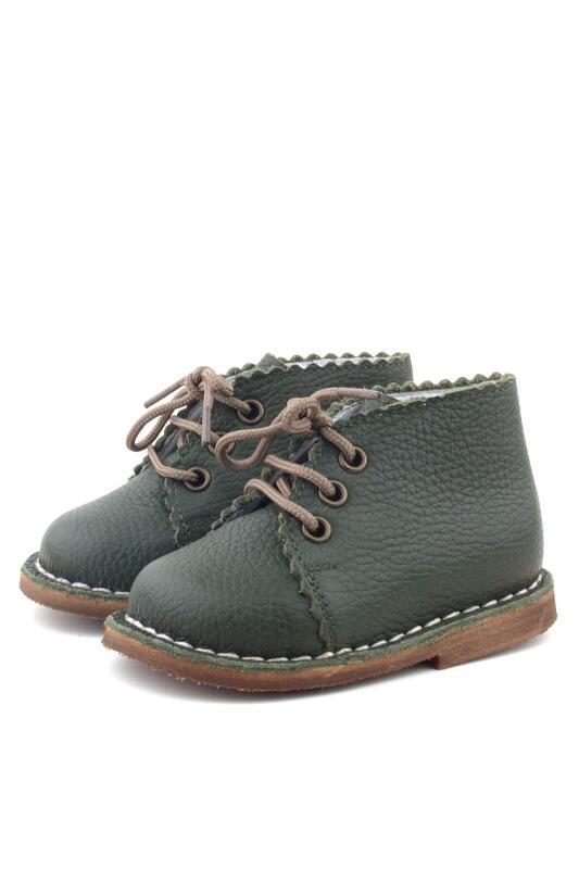 حذاء أطفال مصنوع يدويًا من الجلد الطبيعي باللون الأخضر الكاكي برباط من راكر بلاس - 3
