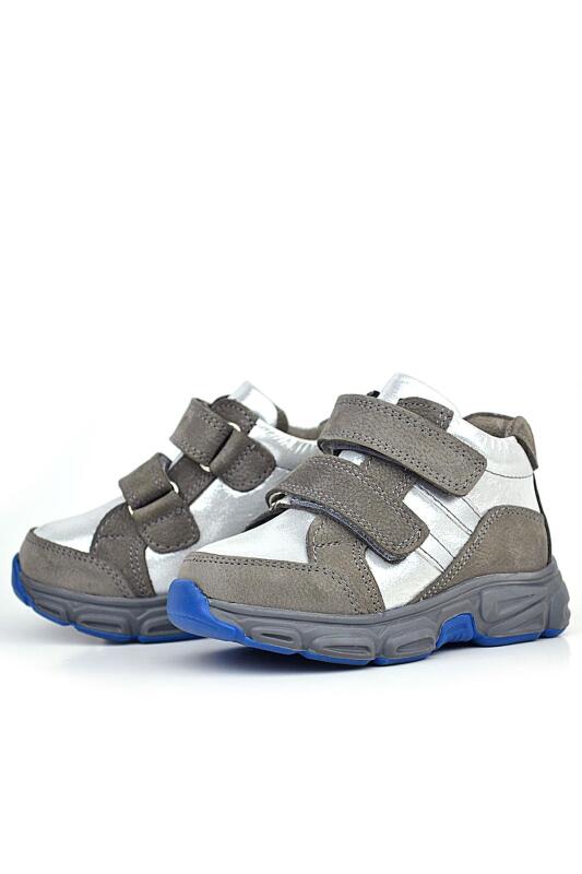 حذاء راكر بلاس من الجلد الطبيعي باللون الرمادي الفضي مع شريط فيلكرو للفتيات الصغيرات - 4