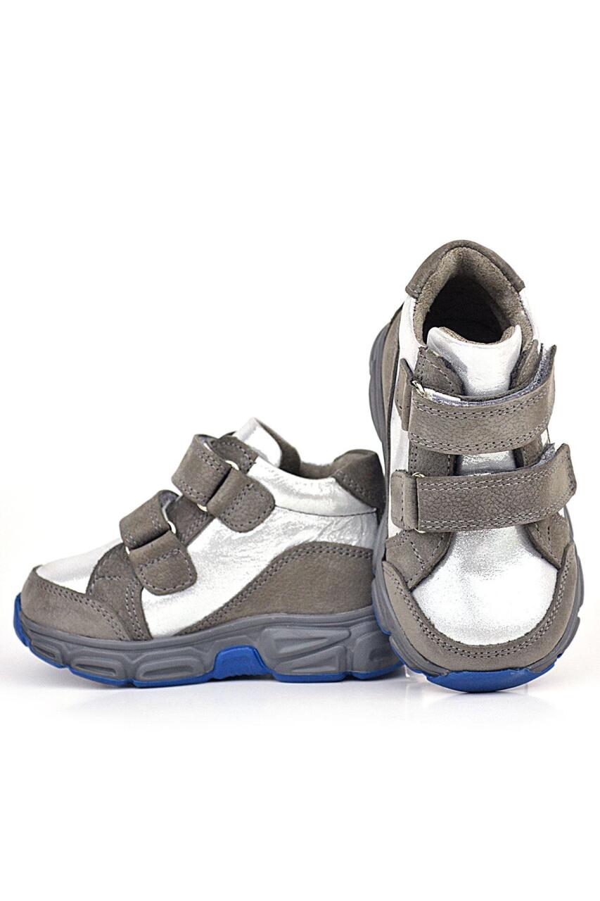 حذاء راكر بلاس من الجلد الطبيعي باللون الرمادي الفضي مع شريط فيلكرو للفتيات الصغيرات - 6