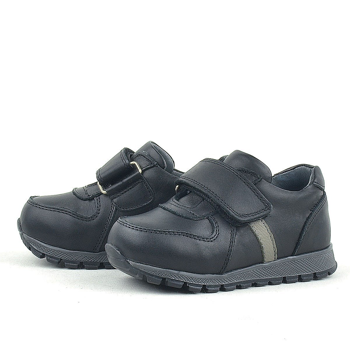 حذاء رياضي للأطفال من الجلد الطبيعي من راكر بلس، مزود بشريط فيلكرو باللون الأسود - 4