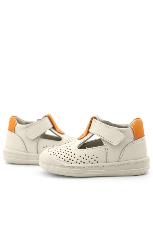 صندل شون من الجلد الطبيعي باللون البيج والبرتقالي من راكر بلاس، مزود بشريط فيلكرو تشريحي للأطفال - 8