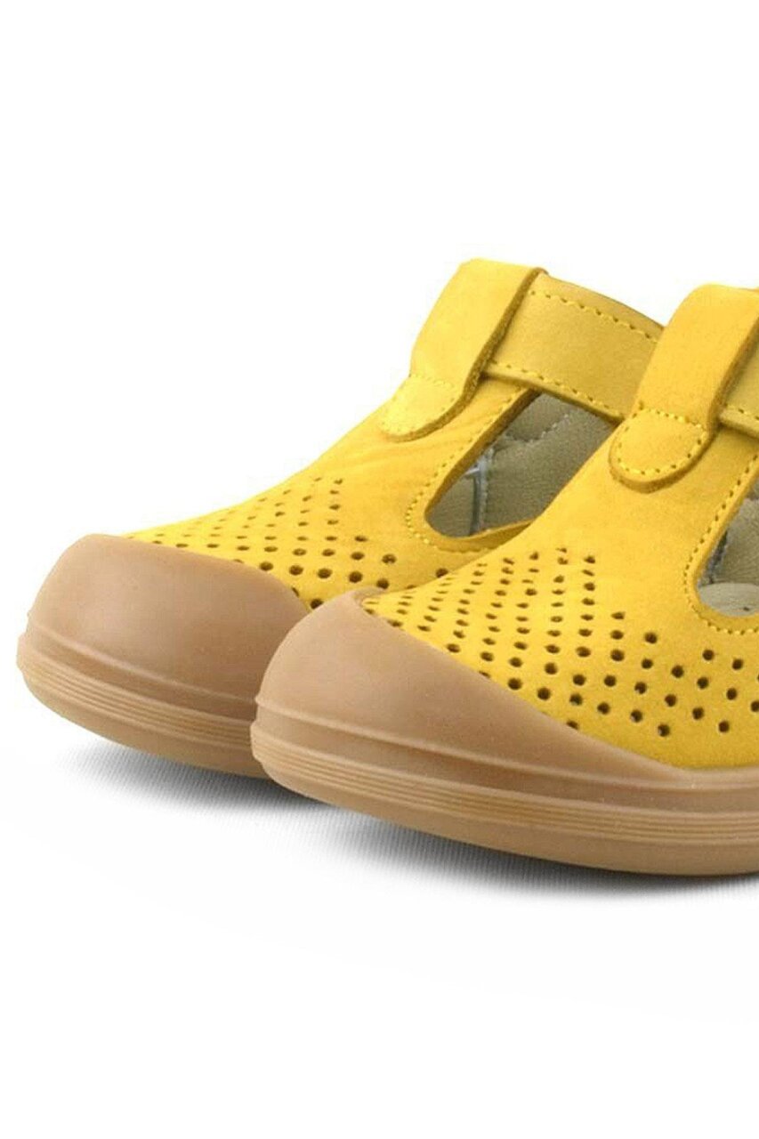 صندل شون من الجلد الطبيعي الأصفر مع شريط فيلكرو تشريحي للأطفال من راكر بلاس - 7
