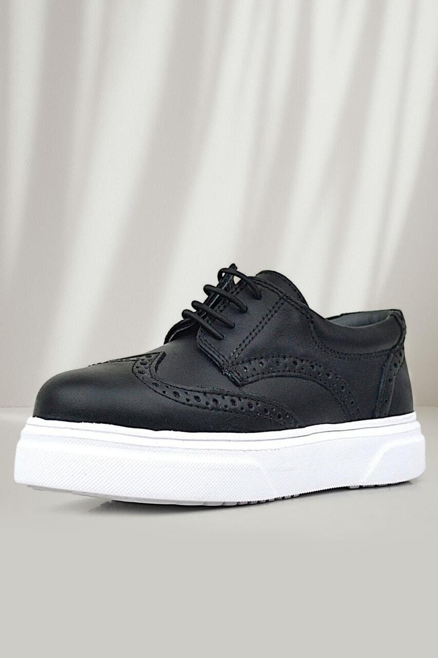 حذاء أوكسفورد كلاسيكي للأطفال من راكر بلاس، مصنوع من الجلد الطبيعي، بنعل أسود وأبيض - 1