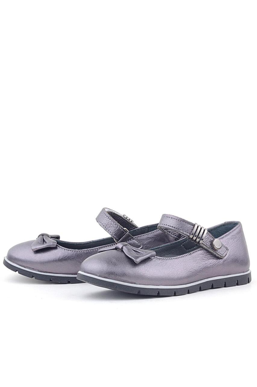 حذاء باليرينا للبنات من راكر بلاس مصنوع من الجلد الطبيعي ومُزود بإبزيم بلاتيني وشريط فيلكرو - 5
