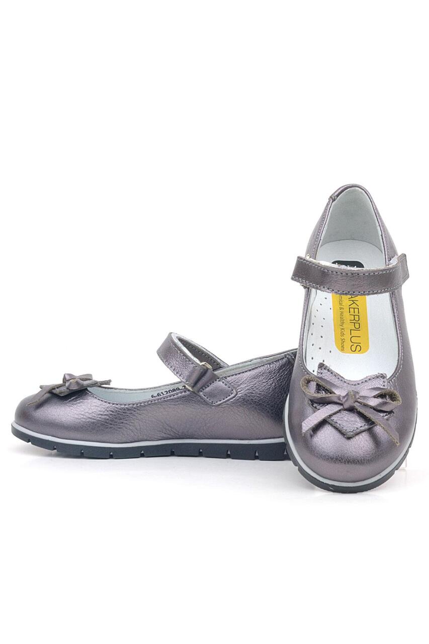 حذاء باليرينا للبنات من الجلد الطبيعي بتفاصيل شريط بلاتيني من راكر بلاس - 5