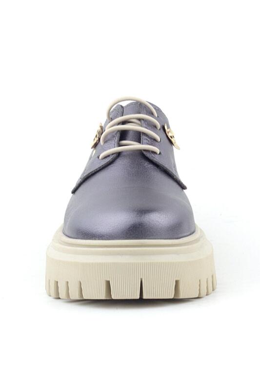 حذاء أوكسفورد كاجوال برباط من راكر بلاس بلاتينيوم مصنوع من الجلد الطبيعي ومزين بتفاصيل زهور - 3