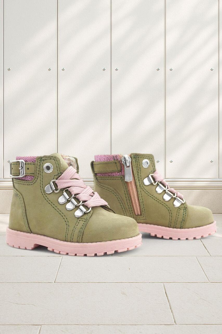 حذاء شتوي لامع من جلد طبيعي للبنات من راكر بلاس غريفون، لون أخضر، مزود بسحاب - 1