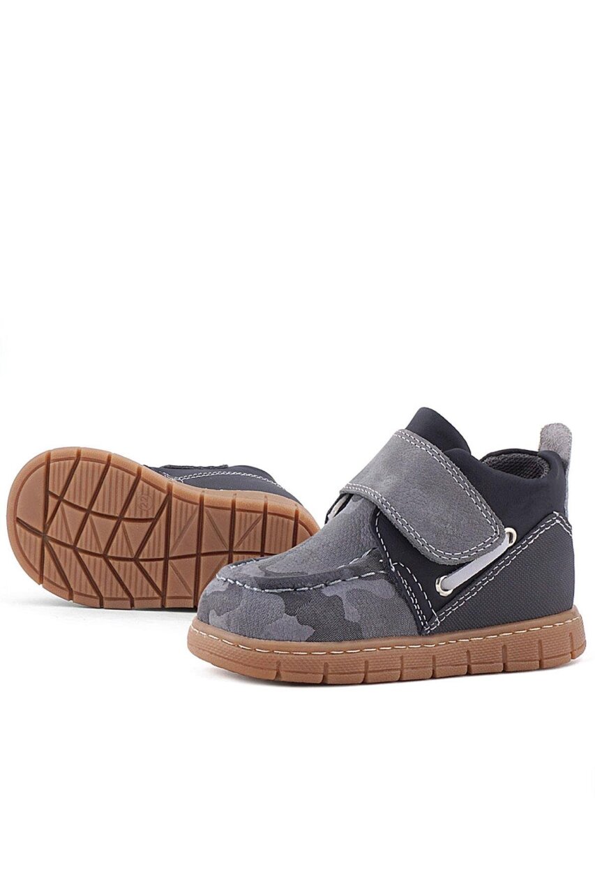 حذاء أطفال من الجلد الطبيعي من Rakerplus بنقشة مموهة رمادية اللون مع شريط فيلكرو - 41