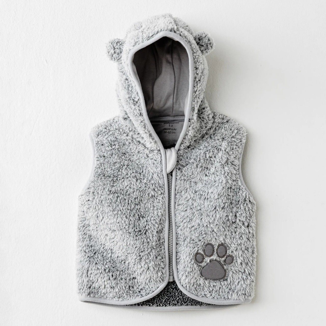 سترة أنديواوا AC26026 رمادية اللون تحمل عبارة 