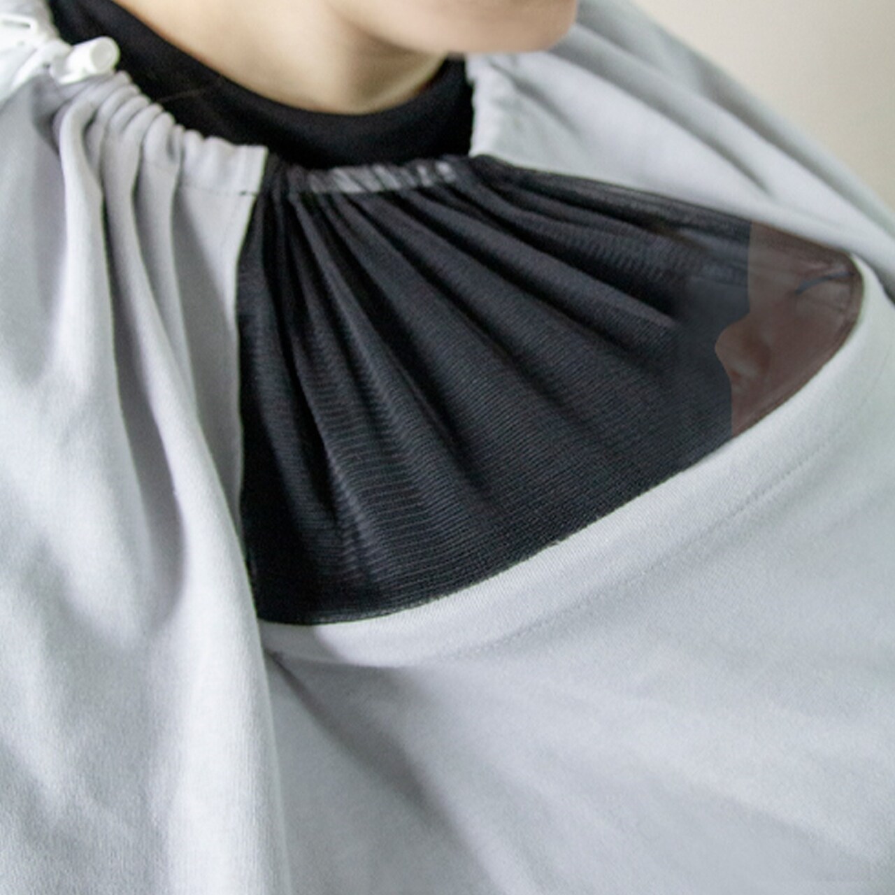 مريلة رضاعة بيبي جيم بنافذة من التول، رقم 735، لون رمادي - 4