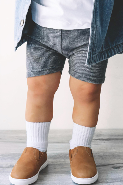 جوارب قطنية أساسية مانعة للانزلاق من بايستايل، عبوة من 3 قطع، BS10106، لون بيج فاتح - 5