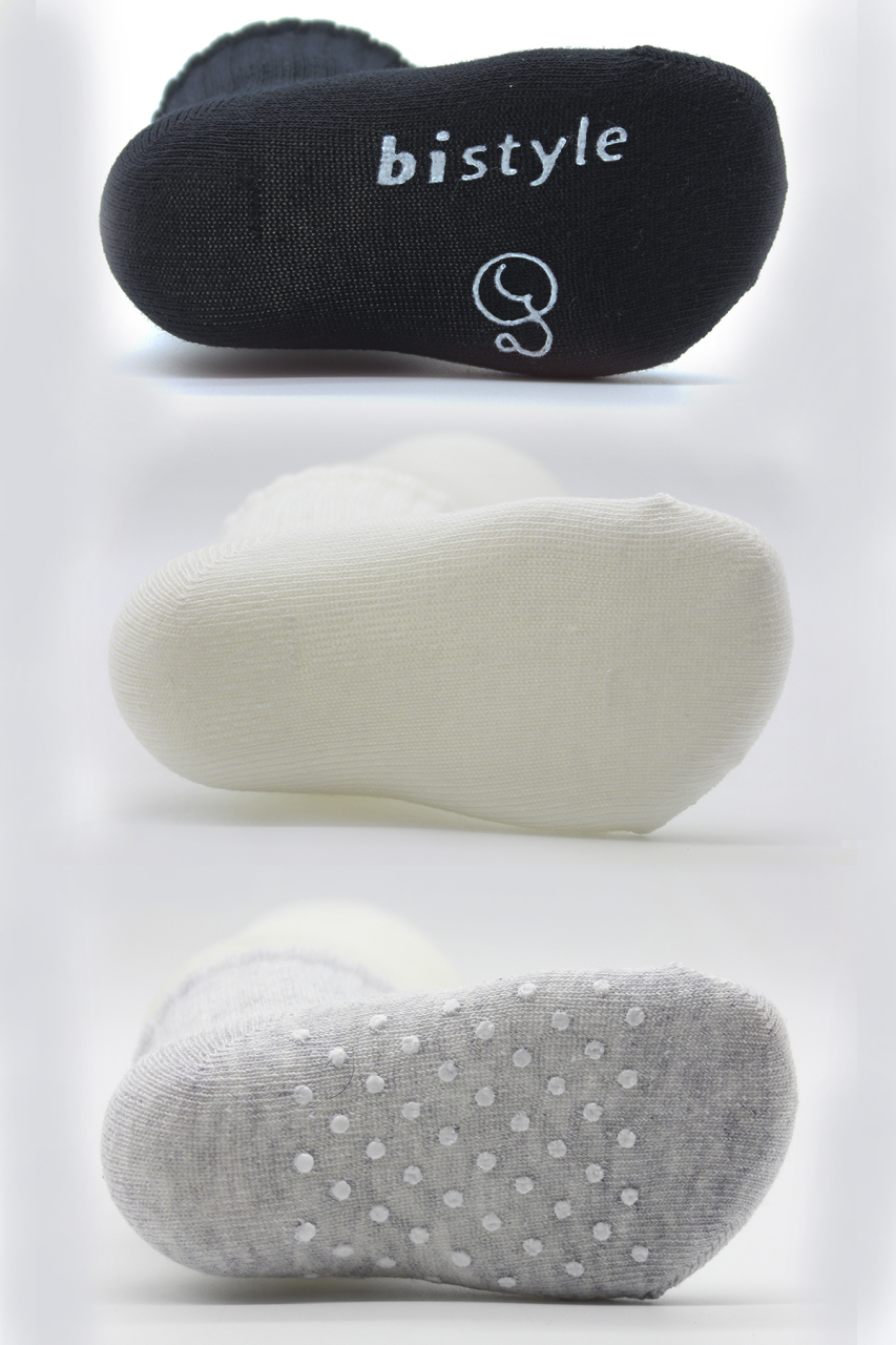 جوارب قطنية أساسية مانعة للانزلاق من بايستايل، عبوة من 3 قطع، BS10106، أسود، بيج، رمادي - 3