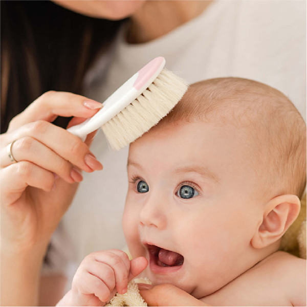 طقم فرشاة ومشط شيكو للأطفال من عمر 0 ​​أشهر فما فوق، لون برتقالي - 3