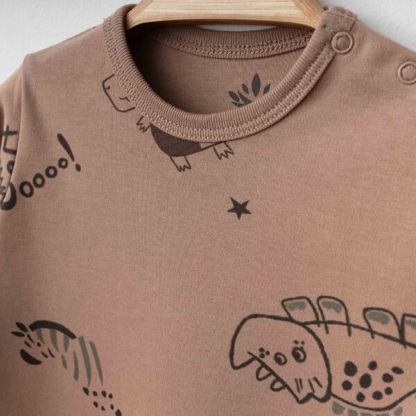 طقم ملابس أطفال عضوي من قطعتين من إسلينزا بيبي، رقم 0049، لون قهوة - 2