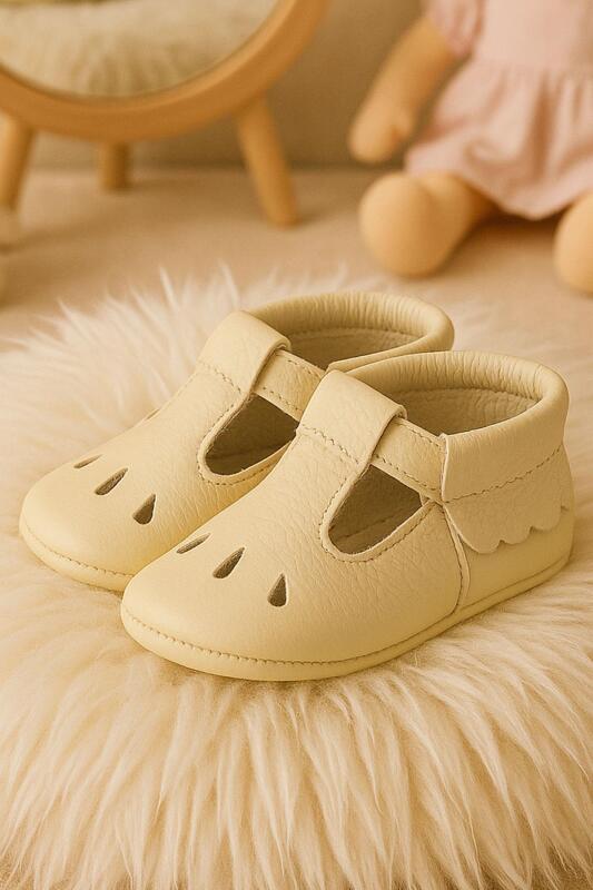 Bubbles Genuine Leather Beige Elastic Baby Booties - hapshoe kids