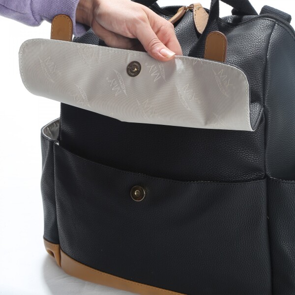 حقيبة ظهر جلدية من إم آند واي هوليفيرا للعناية بالأم والطفل 7260 أسود - 4