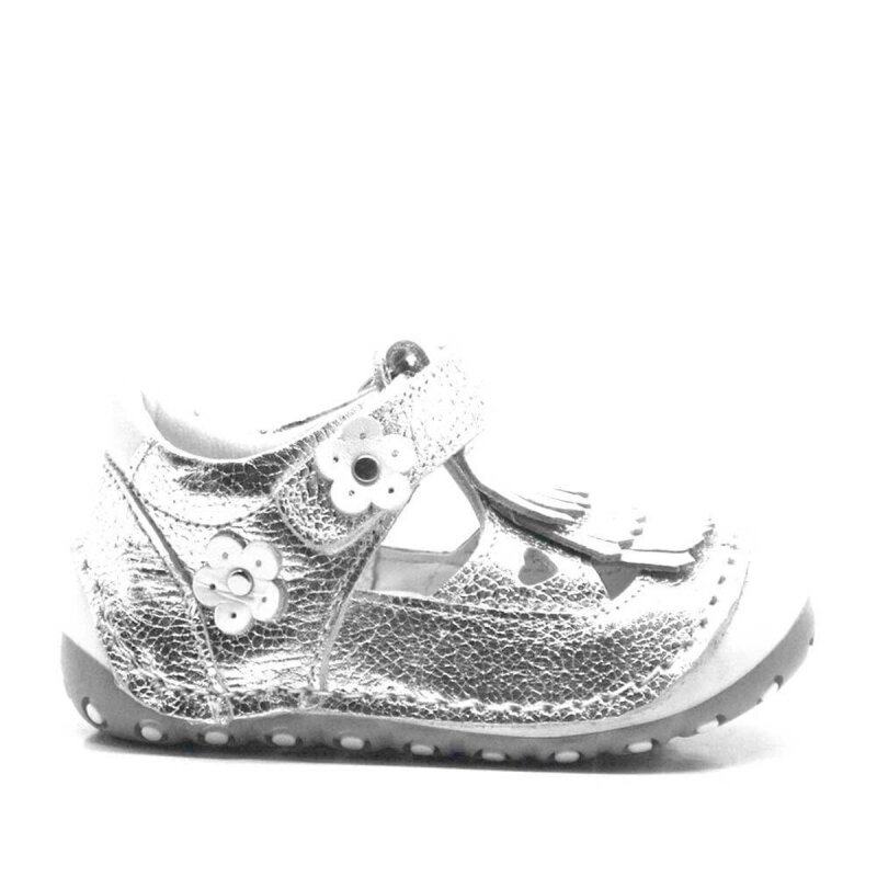 حذاء صيفي من الجلد الطبيعي مع شرابات فضية وشريط فيلكرو من First Step - 2