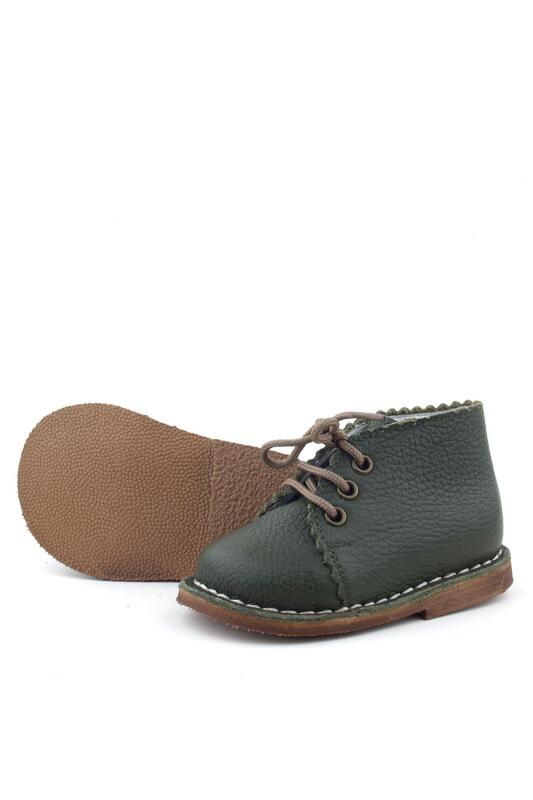 حذاء أطفال مصنوع يدويًا من الجلد الطبيعي باللون الأخضر الكاكي برباط من راكر بلاس - 4