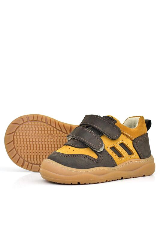 حذاء رياضي للأطفال من الجلد الطبيعي من راكر بلاس شاجي، بني اللون، مزود بشريط فيلكرو - 5