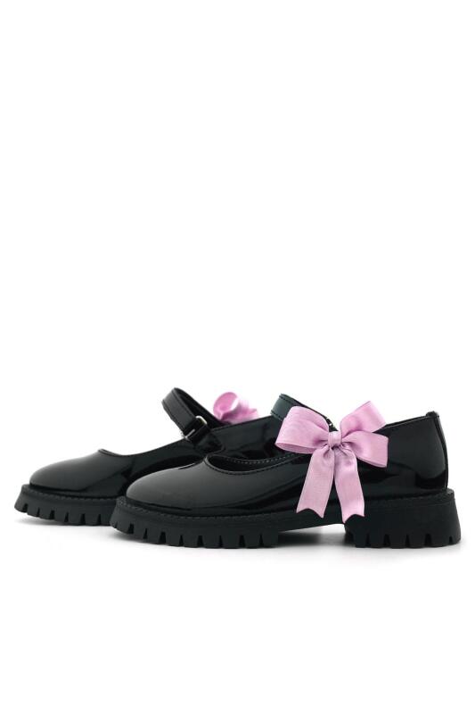 حذاء مدرسي للبنات من راكر بلاس، مصنوع من الجلد الأسود اللامع، مزود بشريط فيلكرو، ونعل سميك - 5