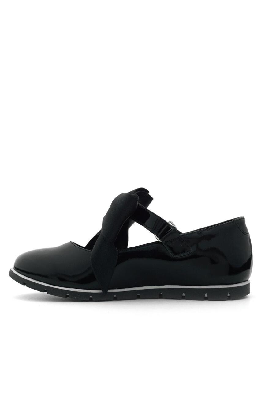 حذاء باليه للبنات من راكر بلاس مصنوع من الجلد الطبيعي باللون الأسود اللامع ومزين بشرائط سوداء - 3