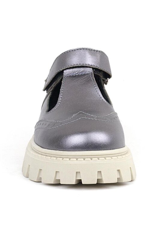 حذاء مدرسي للبنات من جلد طبيعي من راكر بلاس، ذو قاعدة كريمية بلاتينية، مزود بشريط فيلكرو - 4