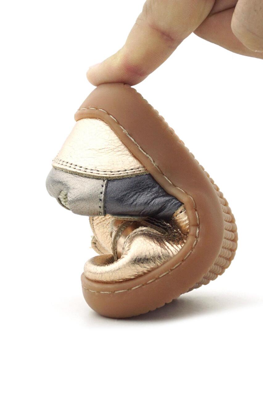 حذاء رياضي للأطفال من راكر بلس بوب مصنوع من الجلد الطبيعي ومزود بشريط فيلكرو مطاطي - 9