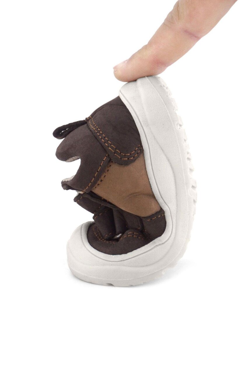 حذاء رياضي للأطفال من الجلد الطبيعي من راكر بلاس شاجي، بني - 35