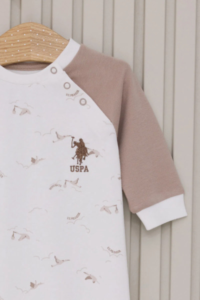 بدلة أطفال أولاد من يو إس بولو بأكمام طويلة وبدون أقدام، لون كريمي، موديل USB2020 - 2