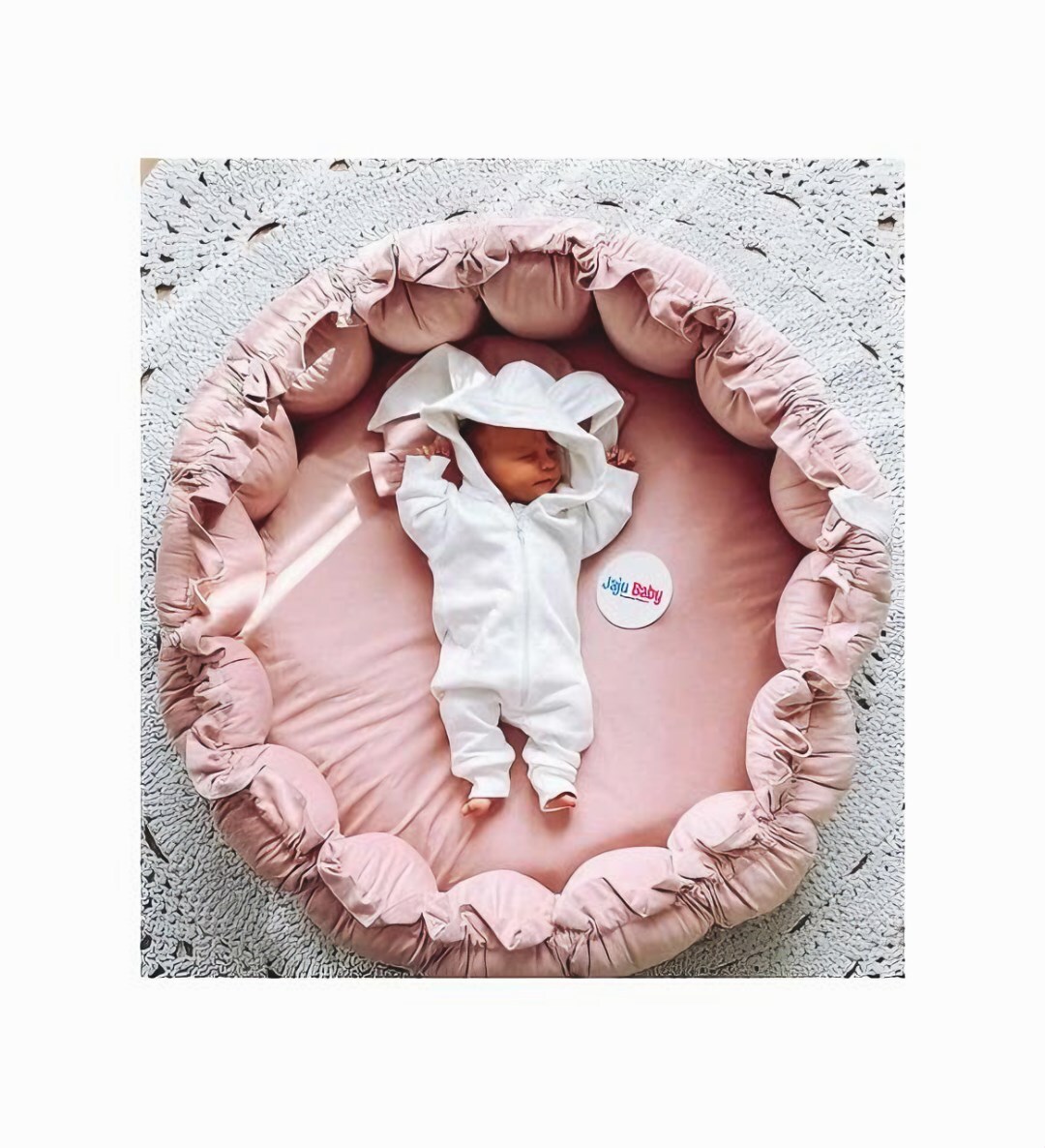 عش الطفل، سجادة اللعب - 1